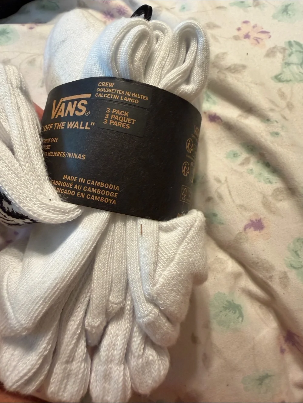 Vans girls / woman White Crew Socks with Black Logo 1-6 nwt 3 pk